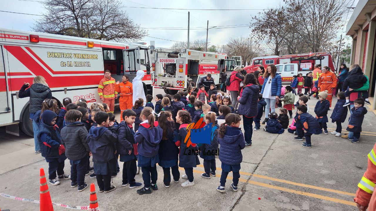 Jardines de Infantes visitan Bomberos Voluntarios