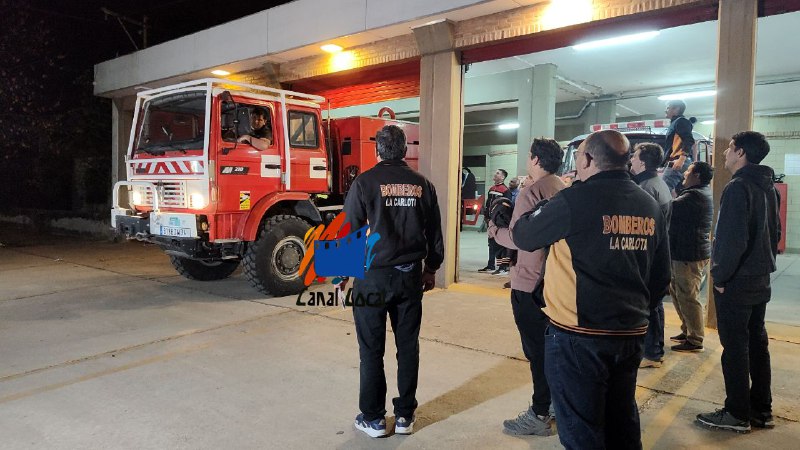 BOMBEROS DE LA CARLOTA TIENEN NUEVA AUTOBOMBA
