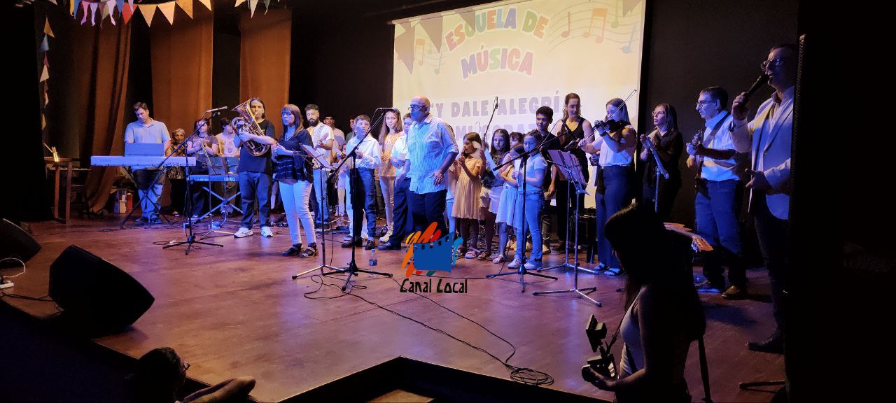 ESCUELA DE MUSICA DE LA CARLOTA. ACTUACION DE ALUMNOS