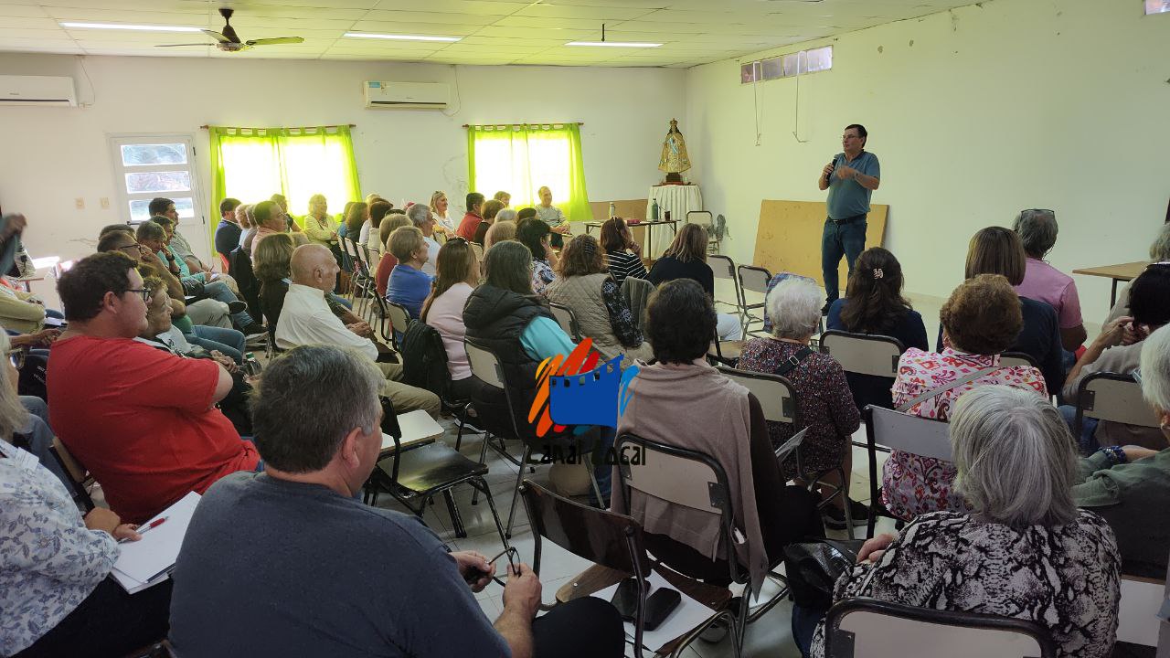 ASAMBLEA PARROQUIAL EN LA CARLOTA