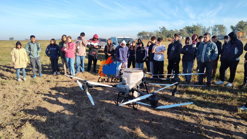 DRON PARA SIEMBRA EN IPEA DE LA CARLOTA