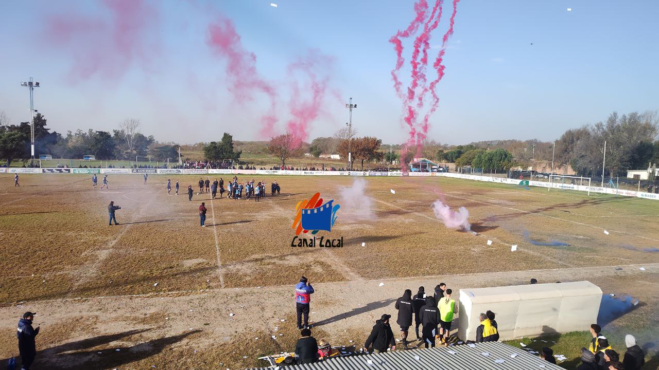 FUTBOL, SEMIFINAL. ROSS RECIBIÓ A SARMIENTO DE LEDESMA