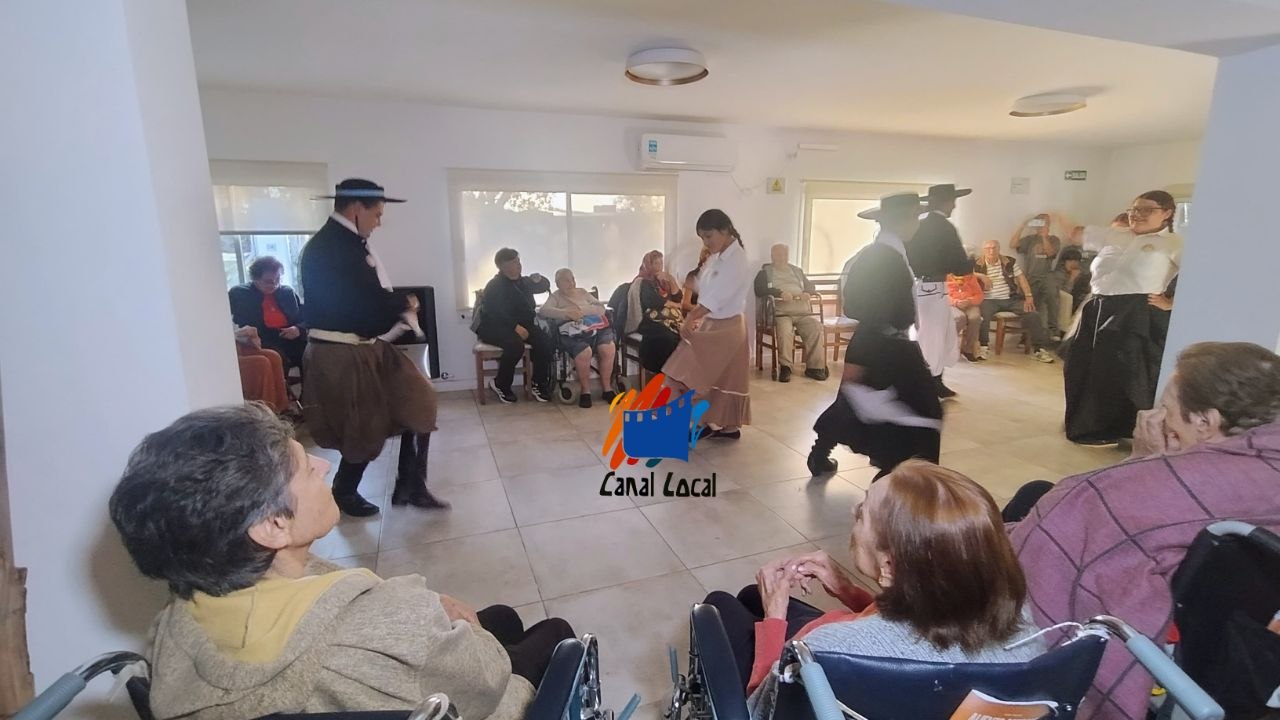 LA CARLOTA. RESIDENCIA MINDLIN SE LLENÓ DE FOLKLORE
